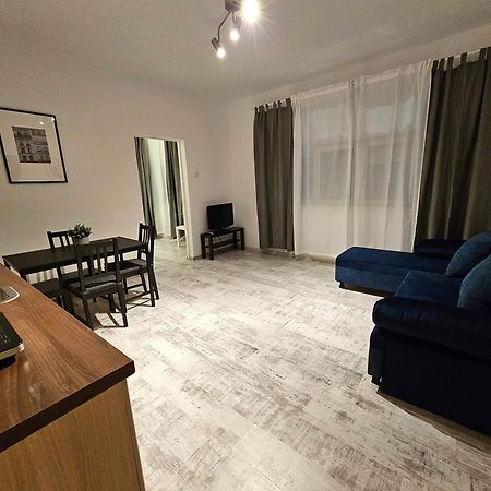 בוקרשט Color Apartments Old Town Center מראה חיצוני תמונה