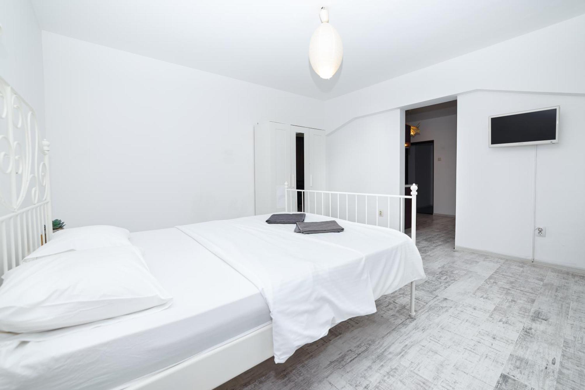 בוקרשט Color Apartments Old Town Center מראה חיצוני תמונה