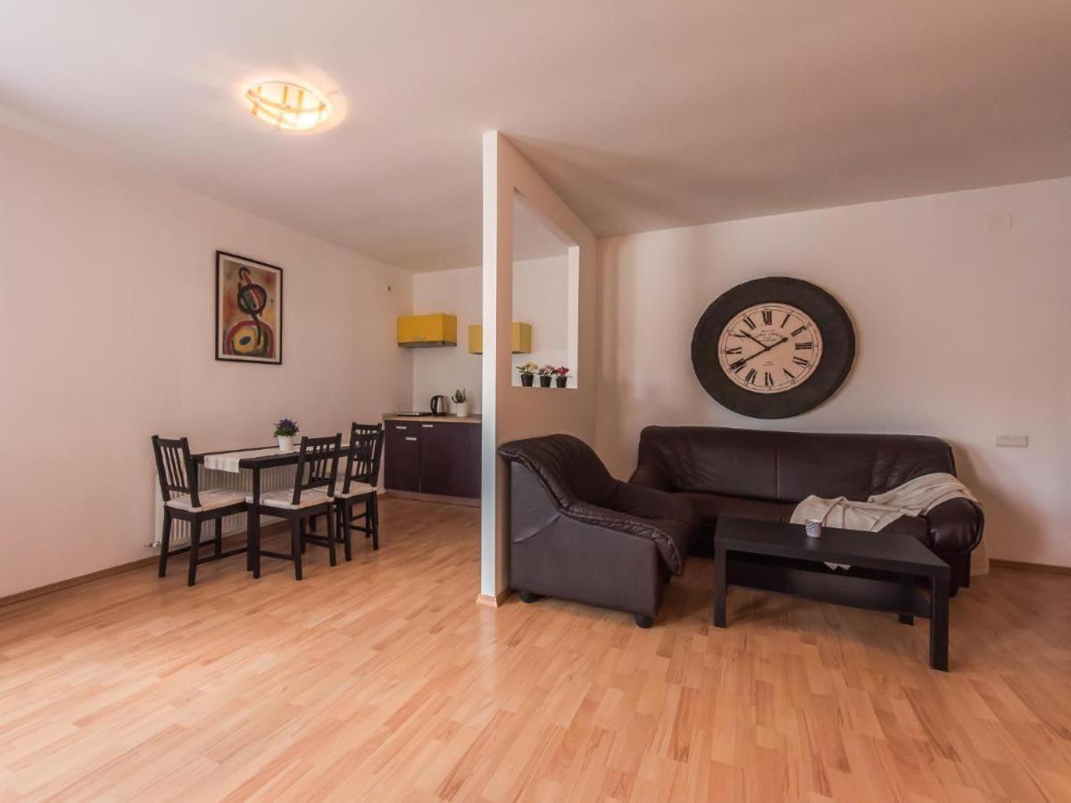 בוקרשט Color Apartments Old Town Center מראה חיצוני תמונה