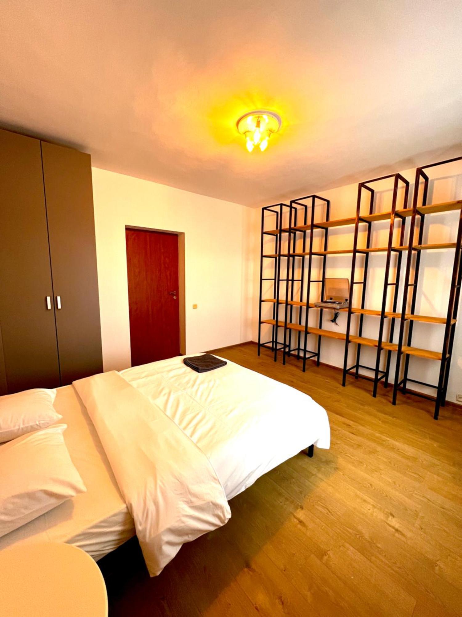 בוקרשט Color Apartments Old Town Center מראה חיצוני תמונה
