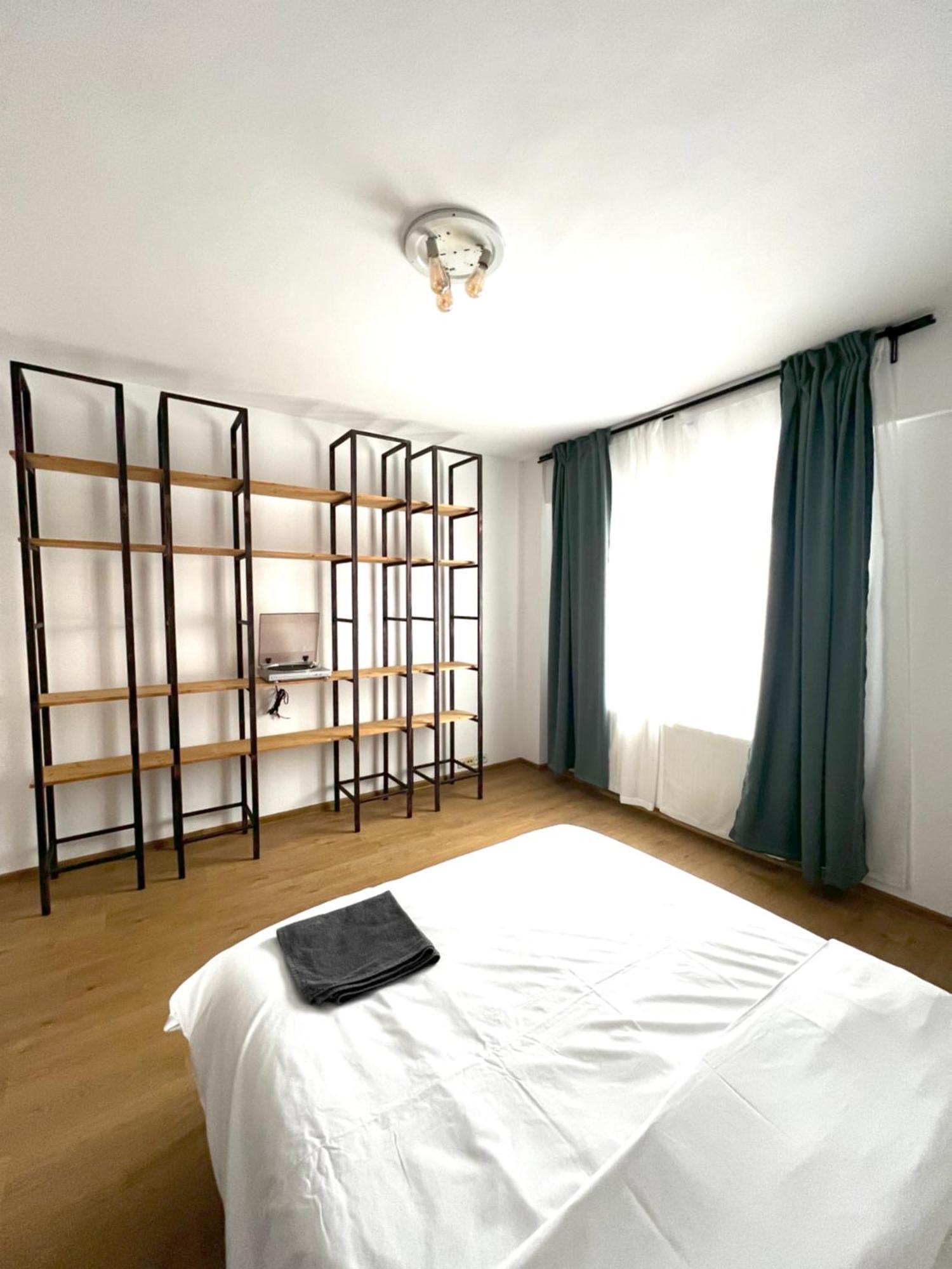 בוקרשט Color Apartments Old Town Center מראה חיצוני תמונה